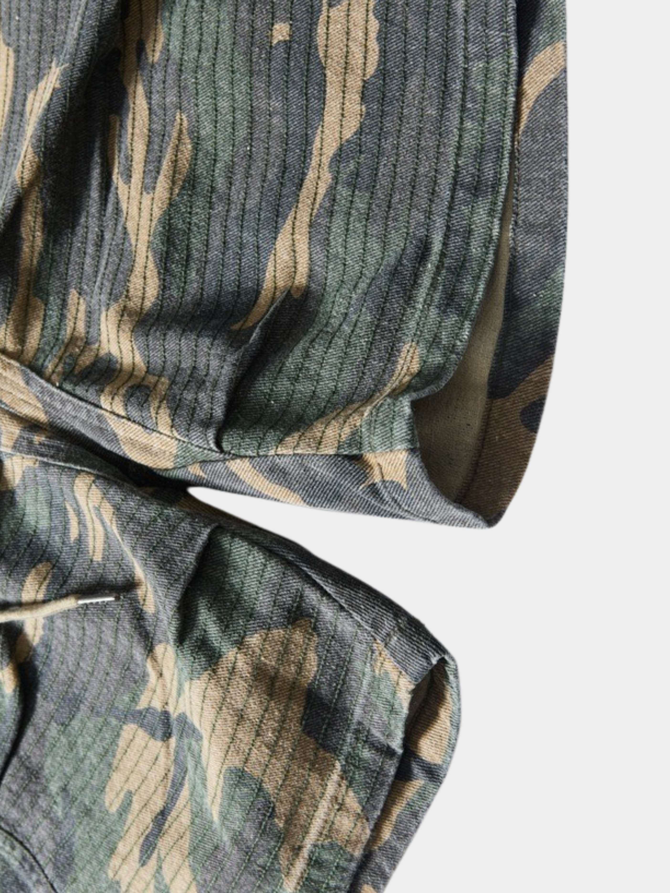 FoxCreek - Women's Washed Camo Cargo Shorts