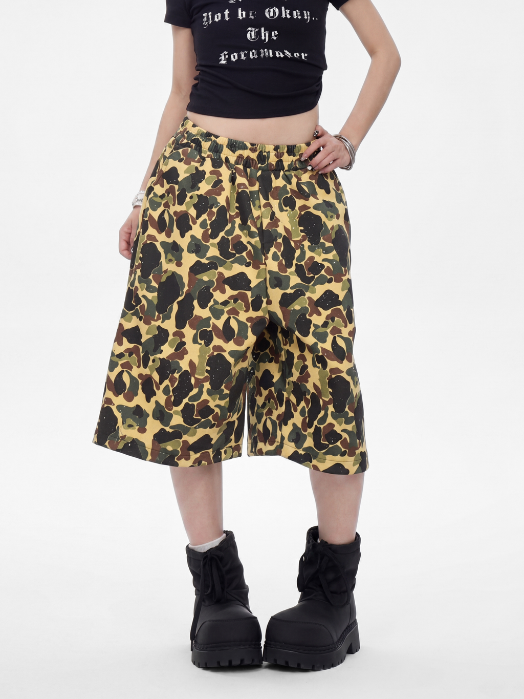 Underflow - Women's Camouflage Elastic Waist Wide-Leg Cropped Pants