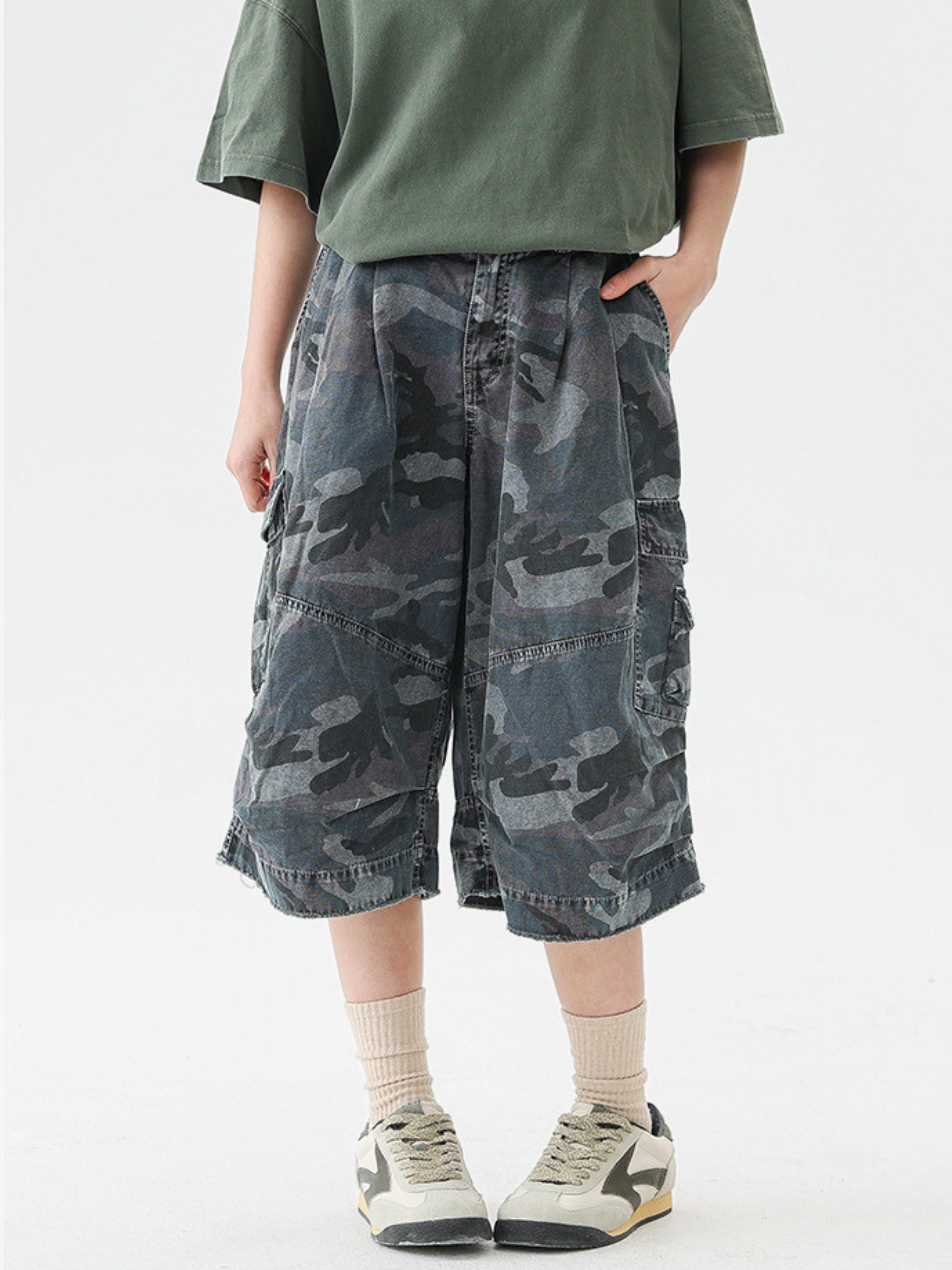 CampShell - Multi-Pocket Camouflage Relaxed Shorts