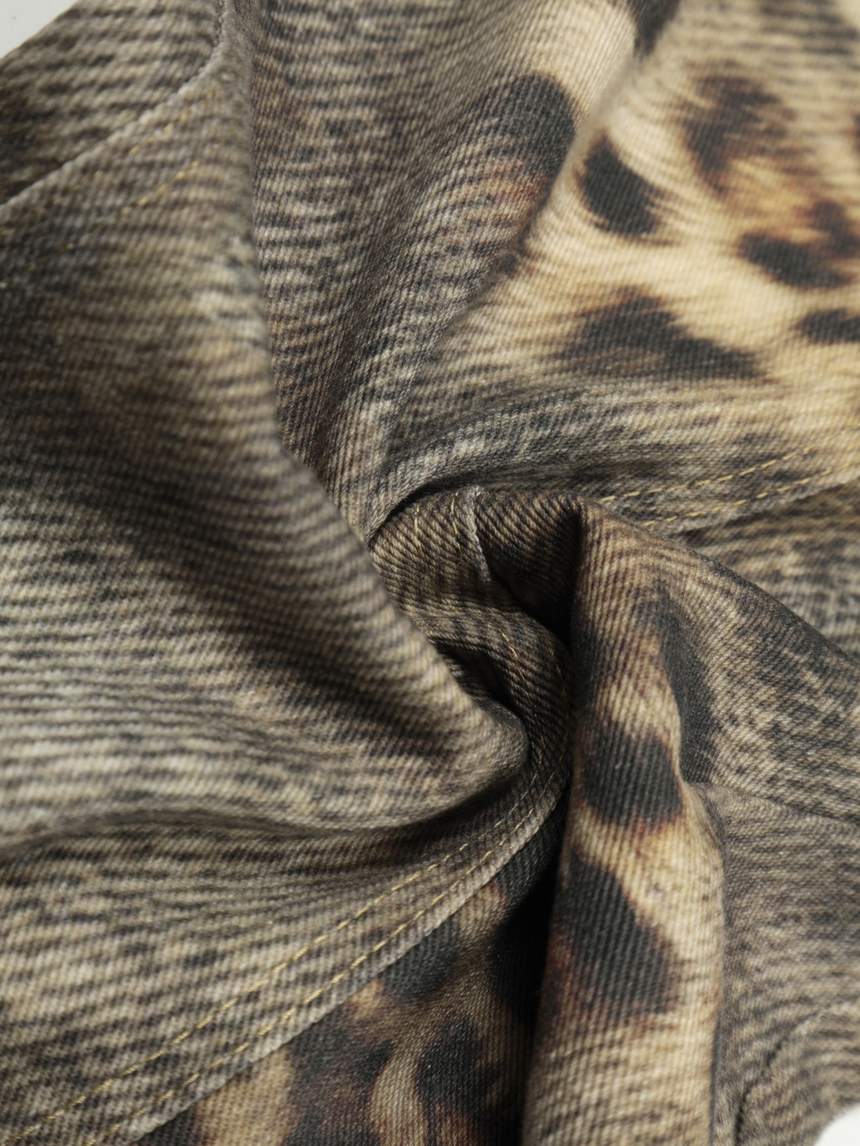 BeltSkip - Unisex 3D Printed Distressed Leopard Curved-Leg Pants