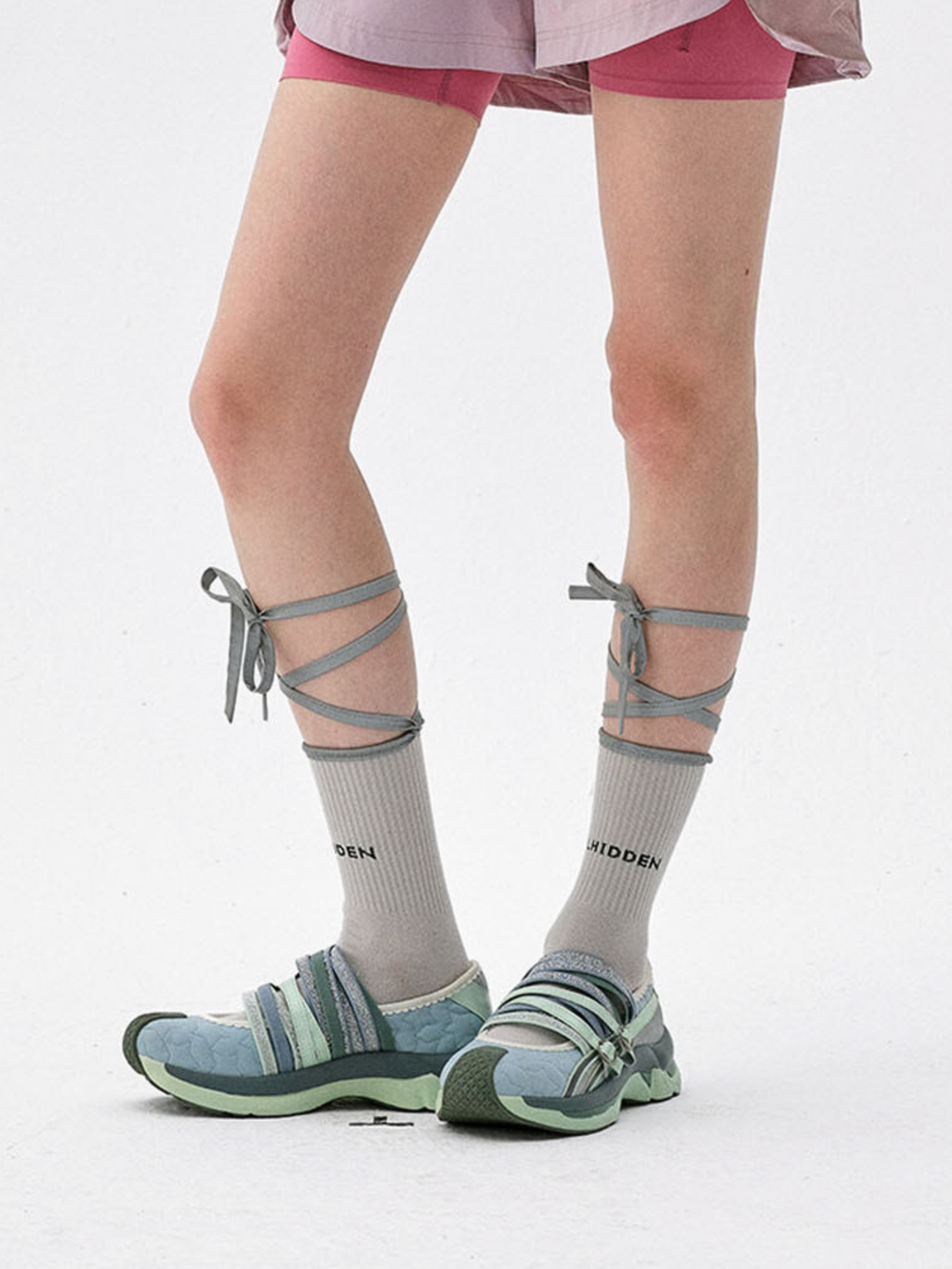 MesaRun - Reflective Cross-Strap Mid-Calf Socks