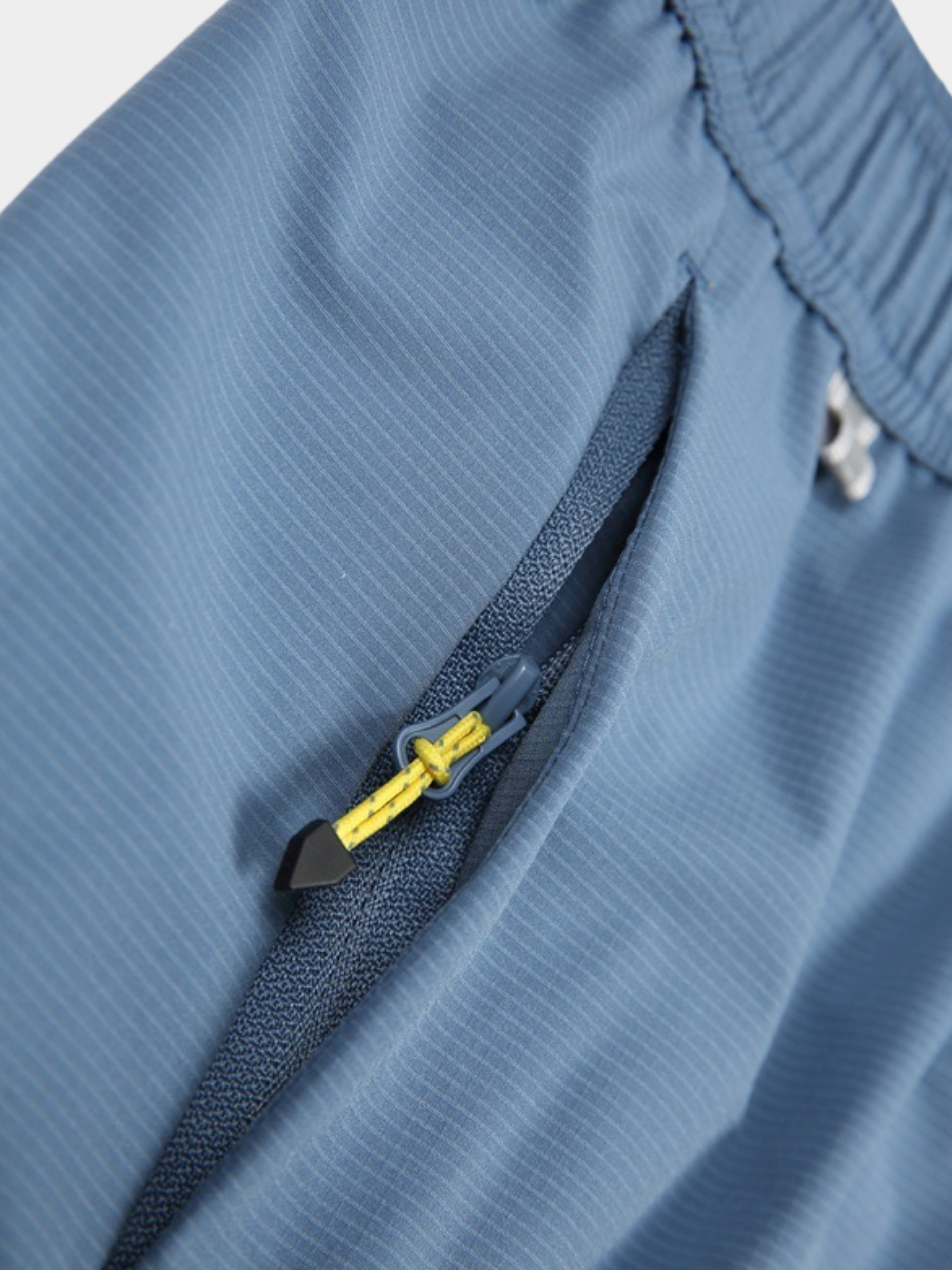 AlpGear - Quick-Dry 2-in-1 Anti-Exposure Athletic Shorts