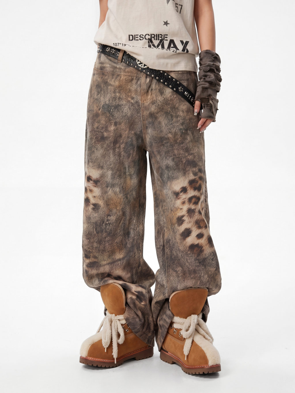 BeltSkip - Unisex 3D Printed Distressed Leopard Curved-Leg Pants